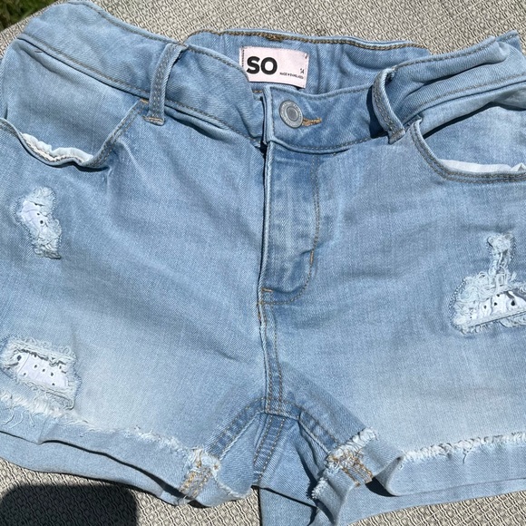 Girls size 14 denim cut off shorts by SO - Picture 1 of 2